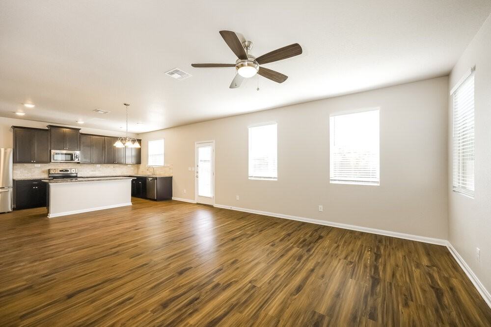 8230 Broussard - Photo 4 of 17