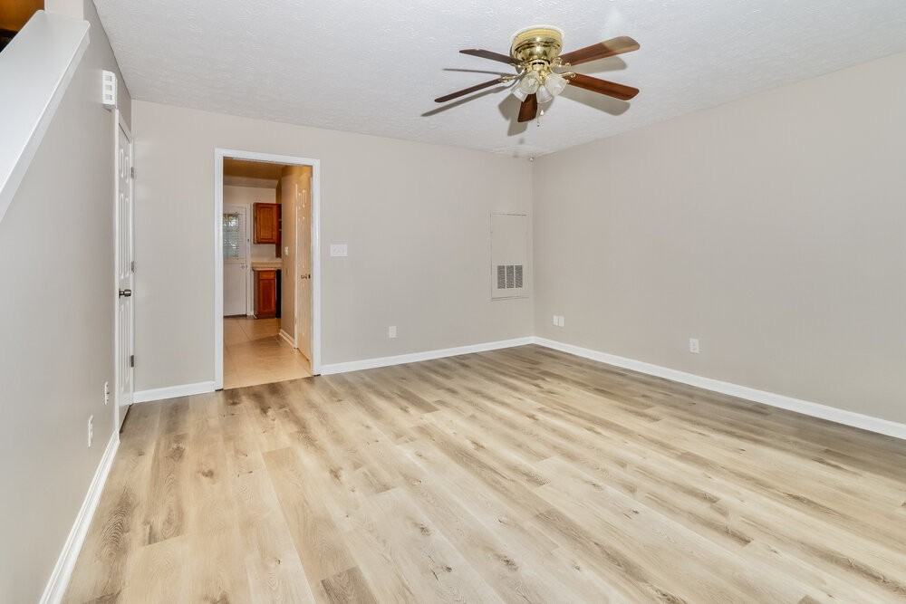 5024 Fay Ave - Photo 7 of 21