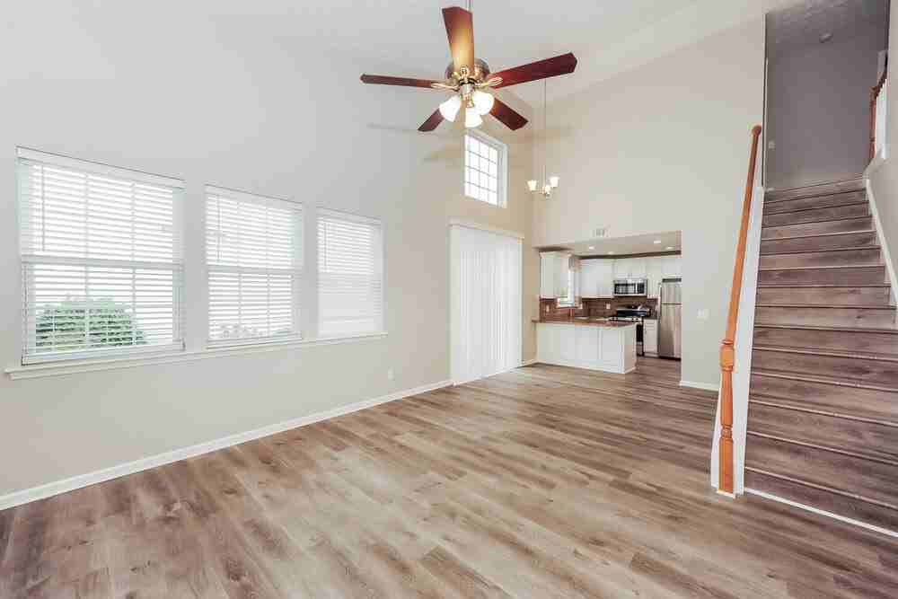 1255 W Oaks Way - Photo 4 of 17