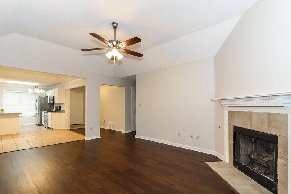 8980 Fulton Ln - Photo 3 of 15