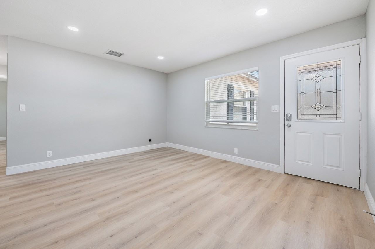 2642 South Dr #B - Photo 6 of 29