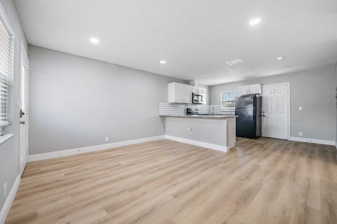 2642 South Dr #B - Photo 7 of 29