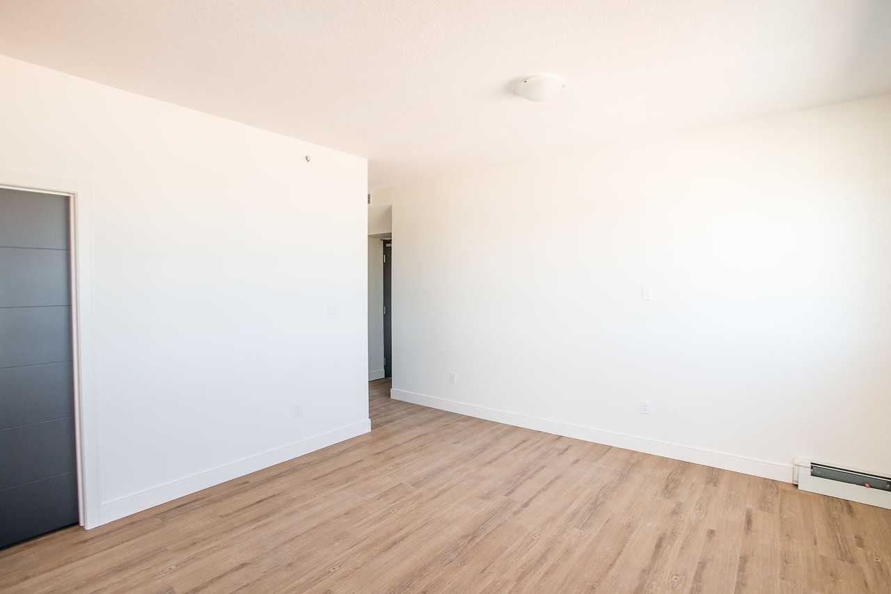 10767 95 St Nw - Photo 4 of 10