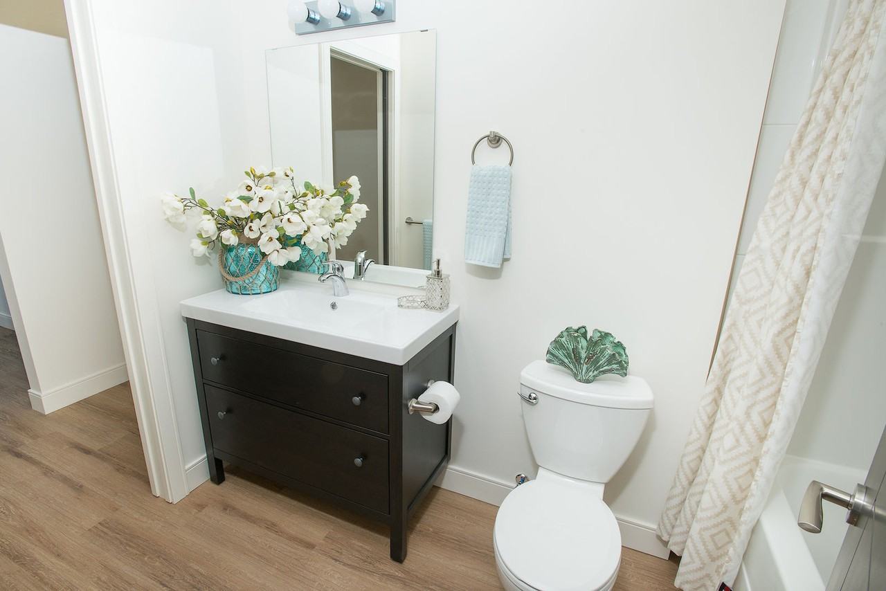 10767 95 St Nw - Photo 6 of 10