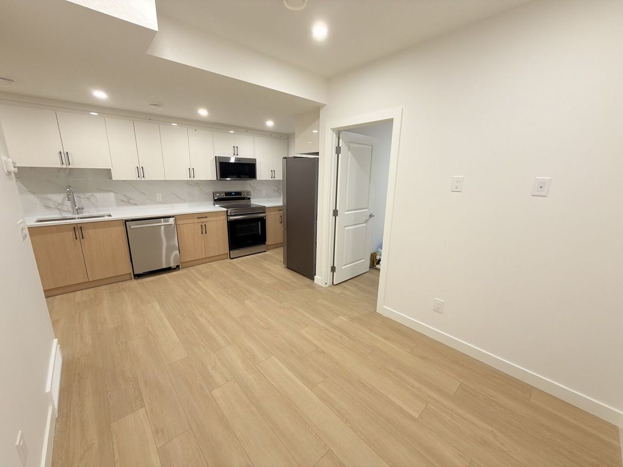 684 Lucas Blvd Nw - Photo 4 of 14