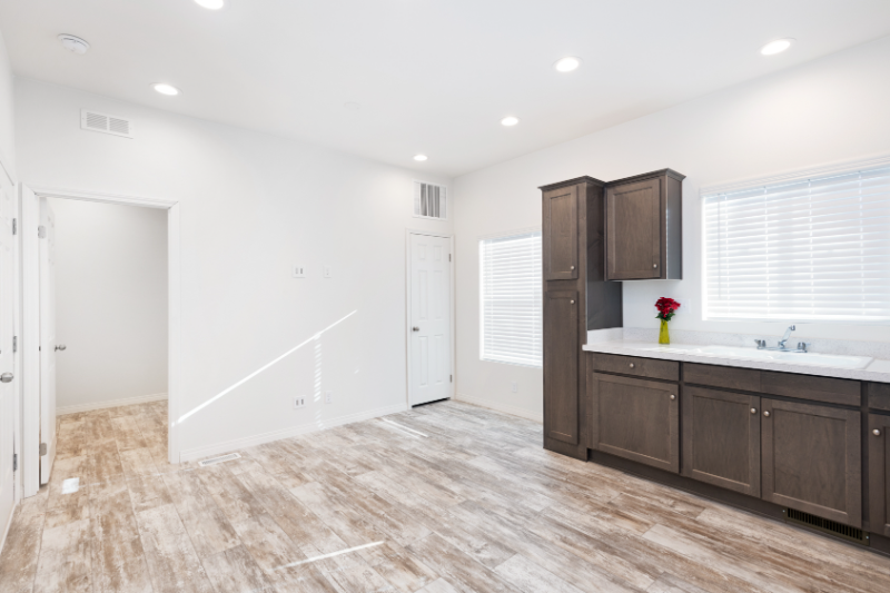 35312 Santa Fe St - Photo 2 of 6