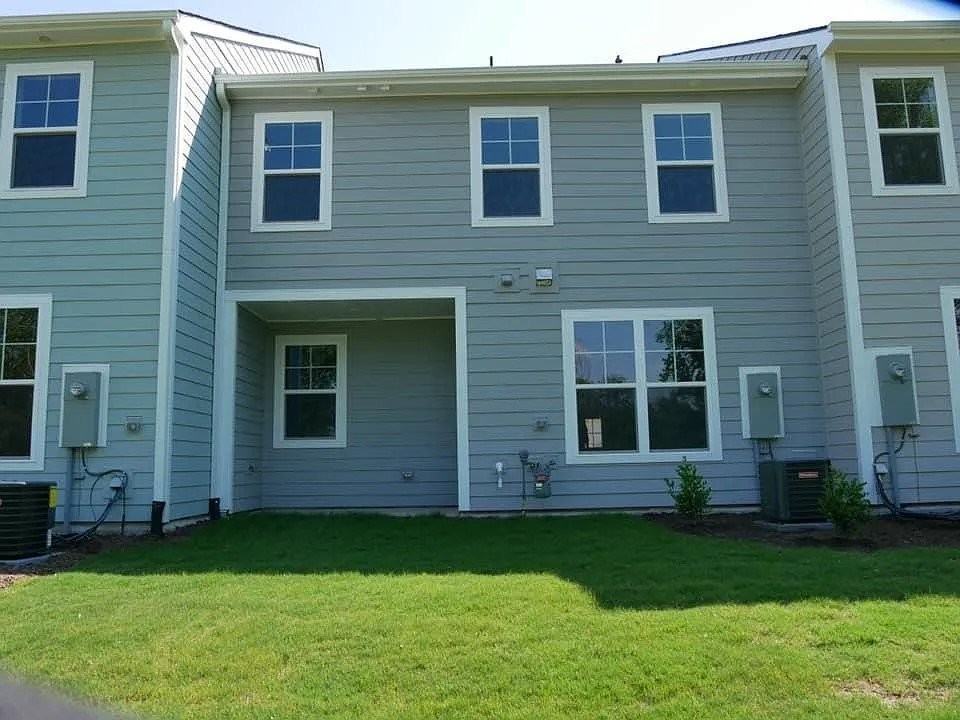 172 Sears Ridge Ln - Photo 3 of 20