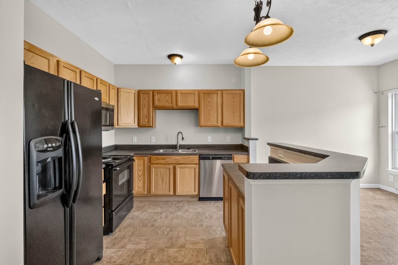 102 Yellowstone Ct - Photo 6 of 22