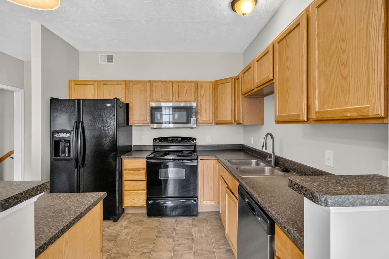 102 Yellowstone Ct - Photo 7 of 22