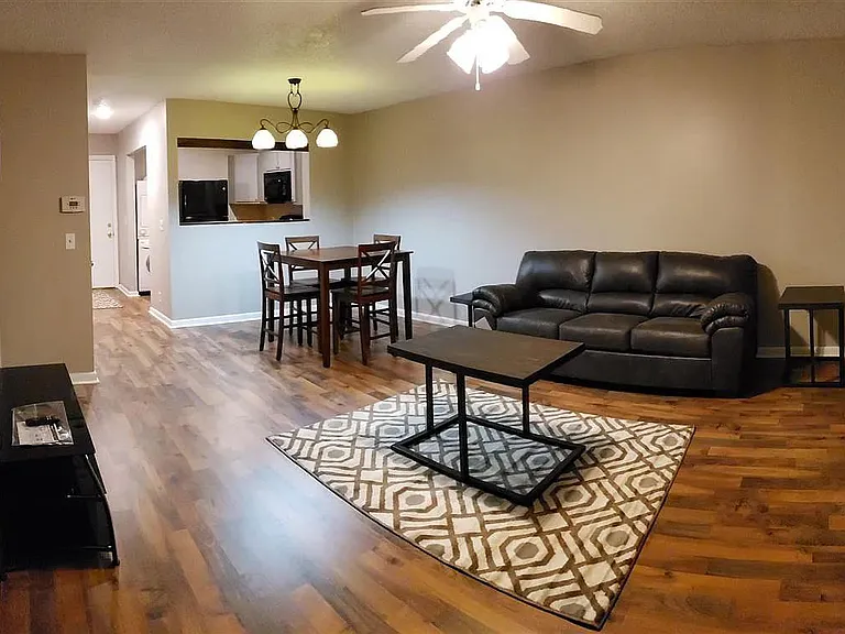 1390 Hunters Rd #E - Photo 7 of 21