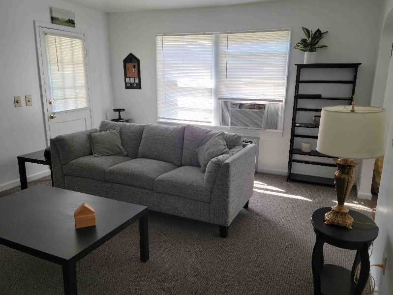 108 W 9th St #2 - Photo 2 of 4