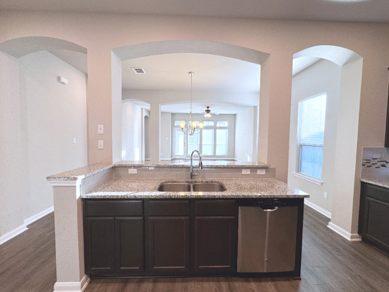 2725 Keathley Dr - Photo 6 of 19