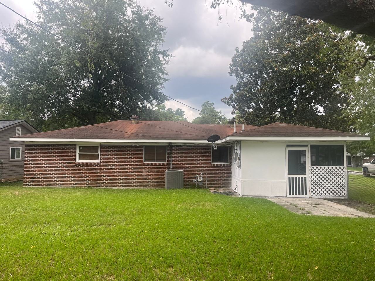 21 Merrydell Dr - Photo 3 of 12