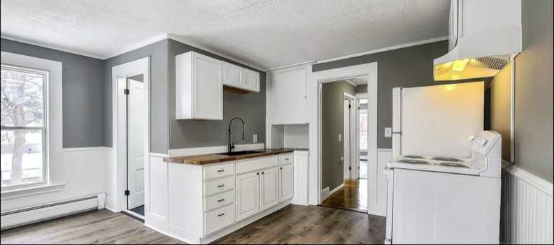 689 Main St #B - Photo 3 of 17