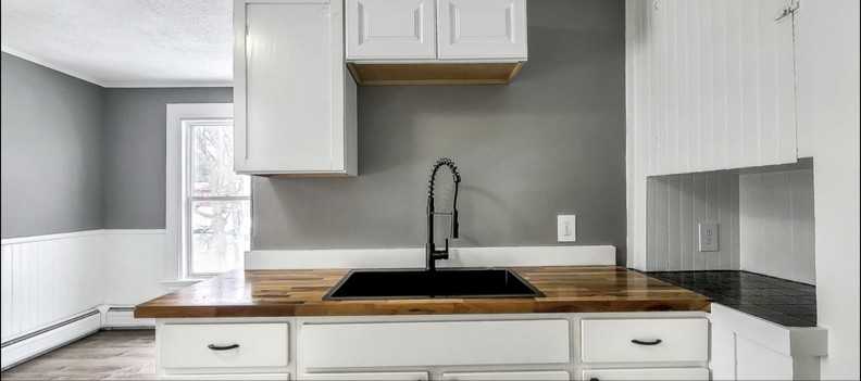 689 Main St #B - Photo 5 of 17