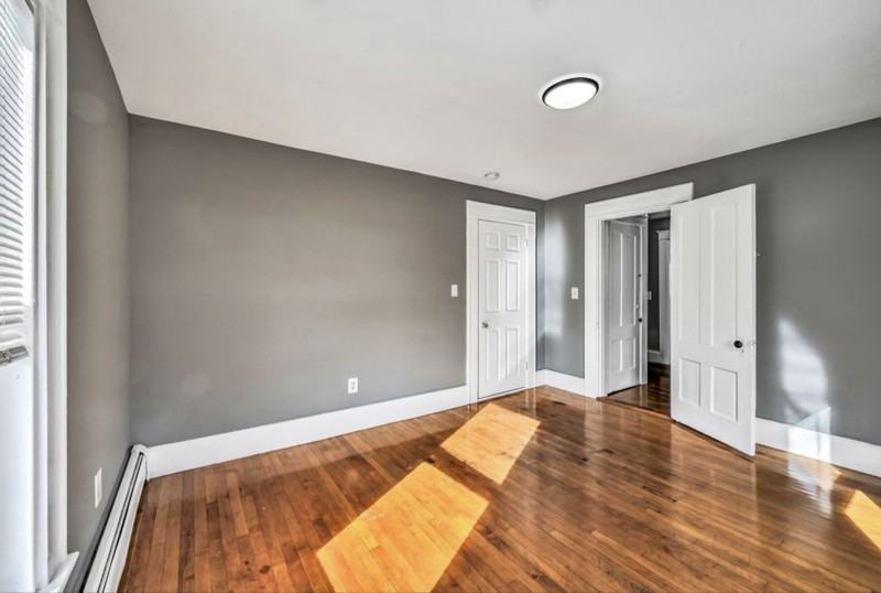 689 Main St #B - Photo 7 of 17