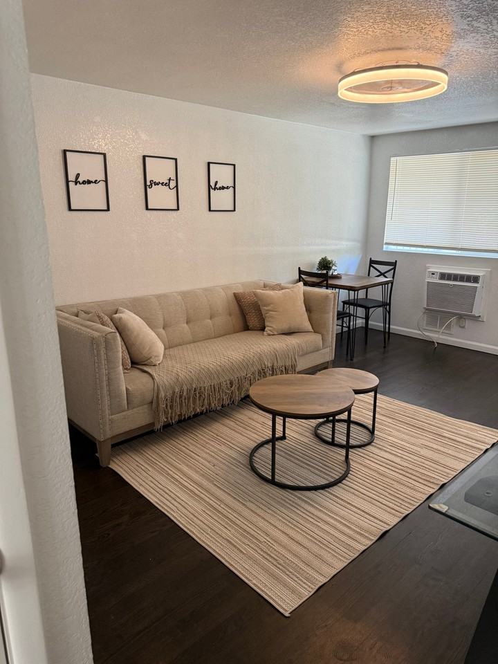 312 Crescent Dr - Photo 4 of 14