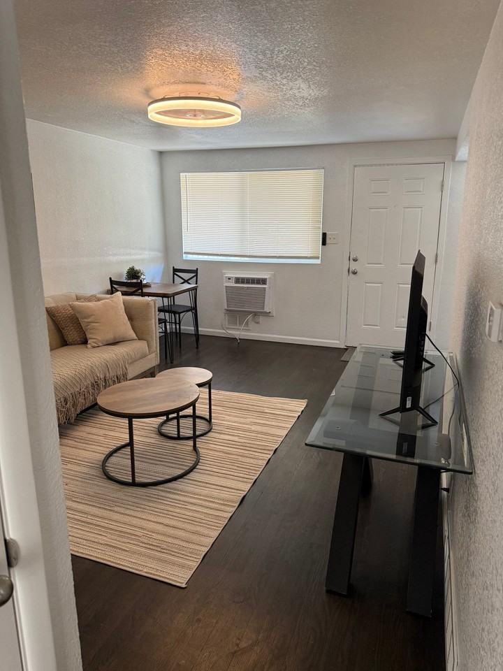 312 Crescent Dr - Photo 5 of 14