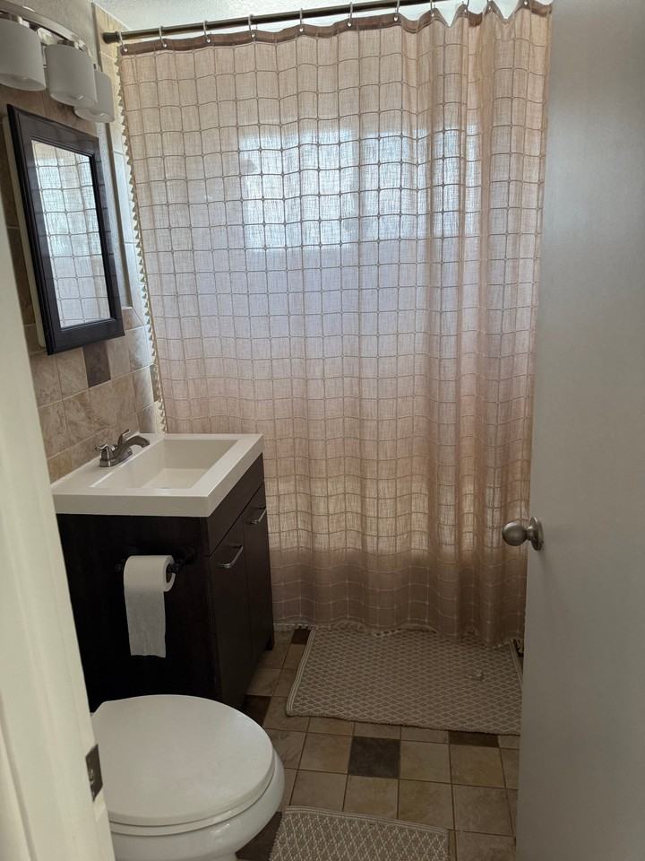 312 Crescent Dr - Photo 7 of 14