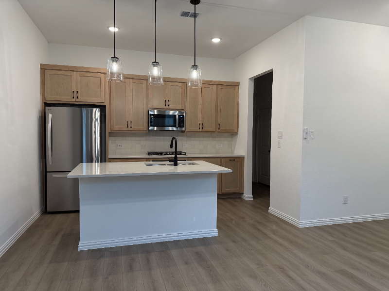 1132 Concan Dr - Photo 7 of 22