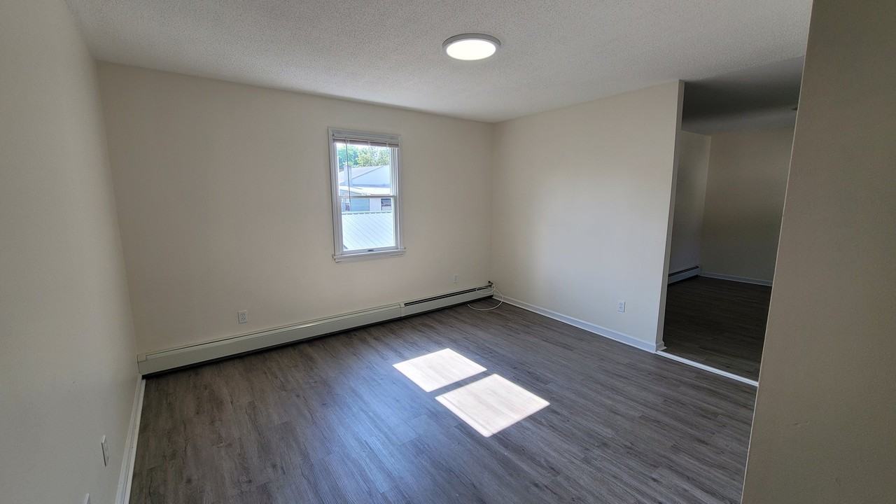 8 William St #FL2 - Photo 4 of 12