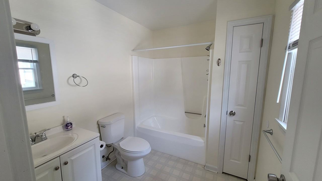 8 William St #FL2 - Photo 5 of 12