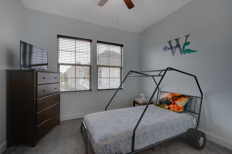 126 Jax Sq - Photo 2 of 26