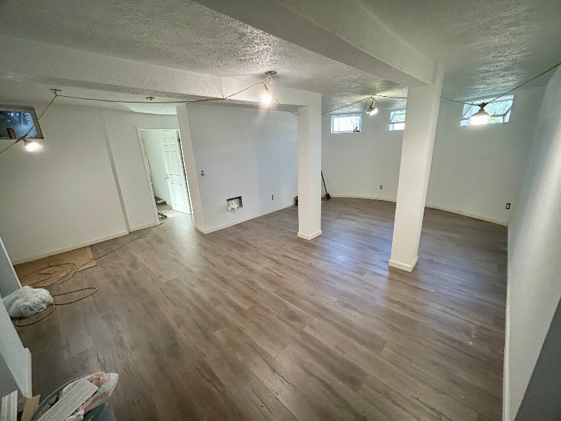 915 S Main St #101 - Photo 2 of 6
