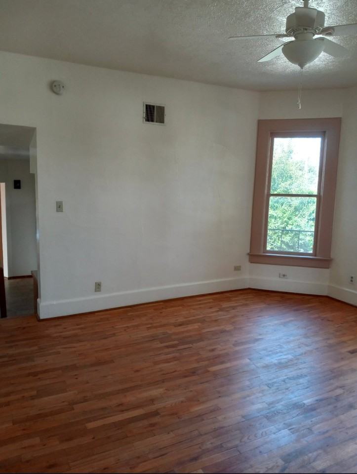 7405 Se 82nd Ave #B - Photo 2 of 14