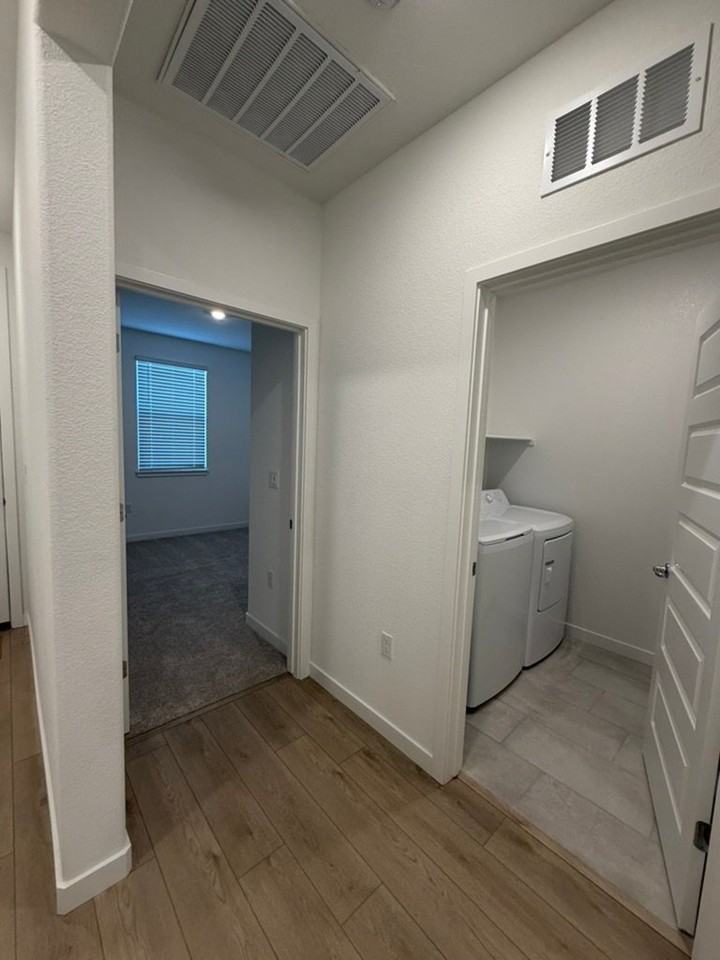 5348 Liberty Ship Way - Photo 3 of 10