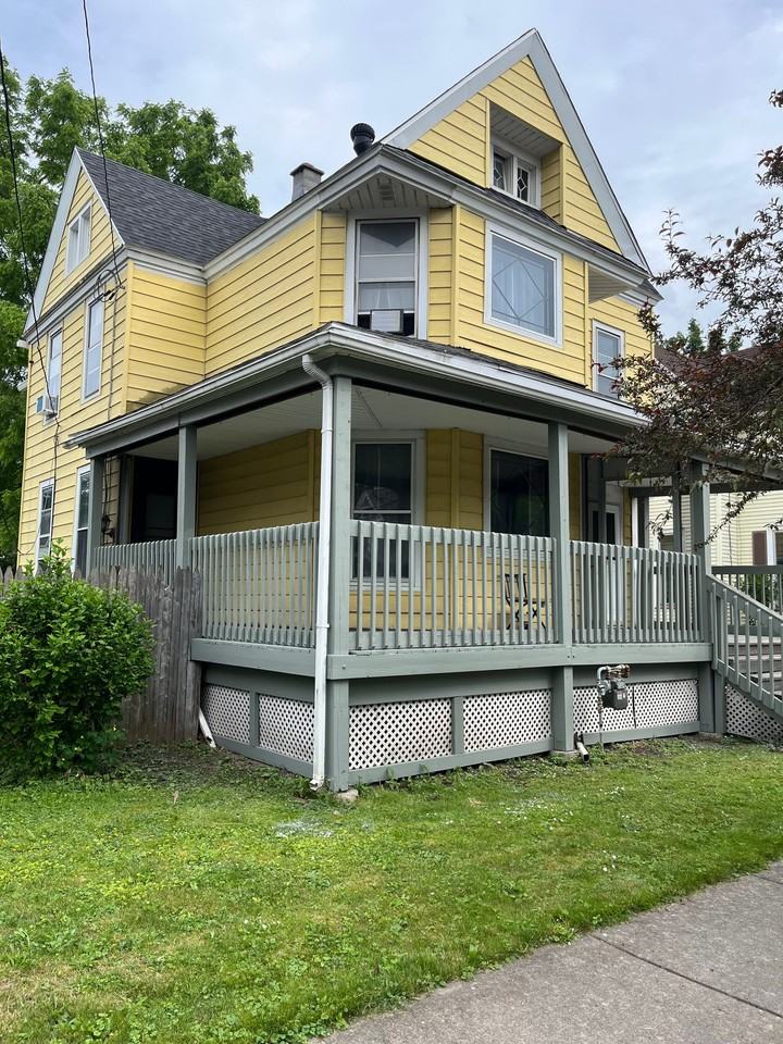 10 Dellinger Ave - Photo 3 of 10