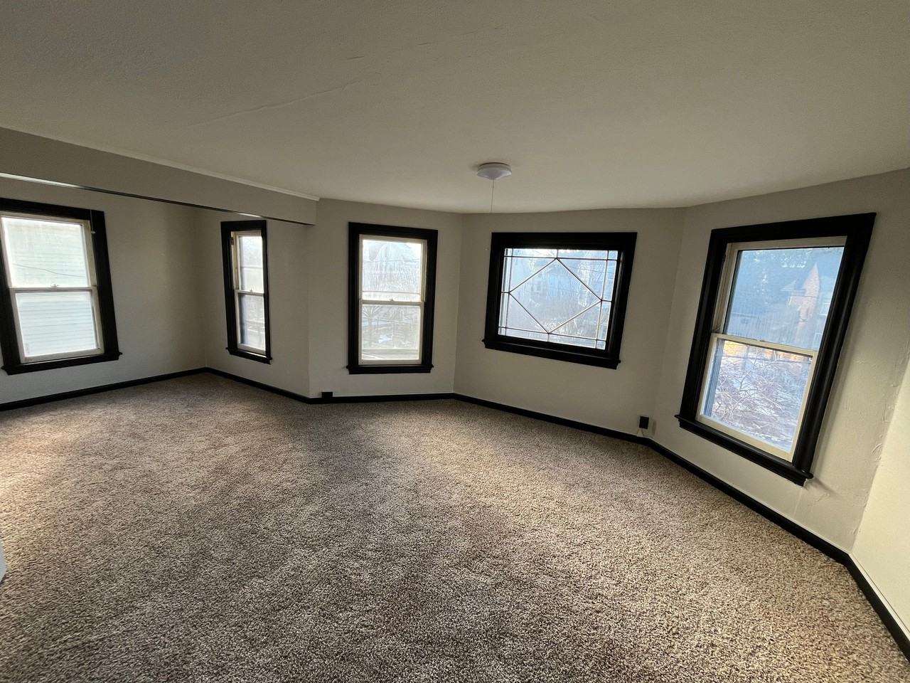 10 Dellinger Ave - Photo 7 of 10