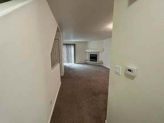 6170 Colony Cir - Photo 4 of 18