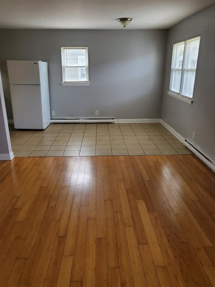 371 W. Old Indian Trail Rd #2 - Photo 2 of 8