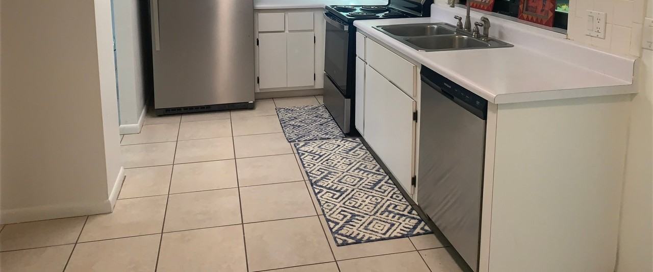 10022 8th St #10022 - Photo 4 of 17