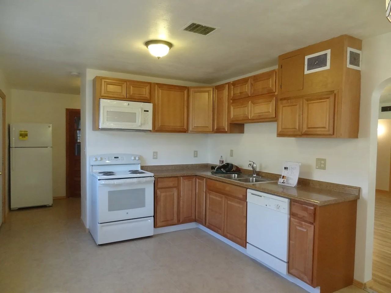 9230 Hoffman Way - Photo 3 of 19