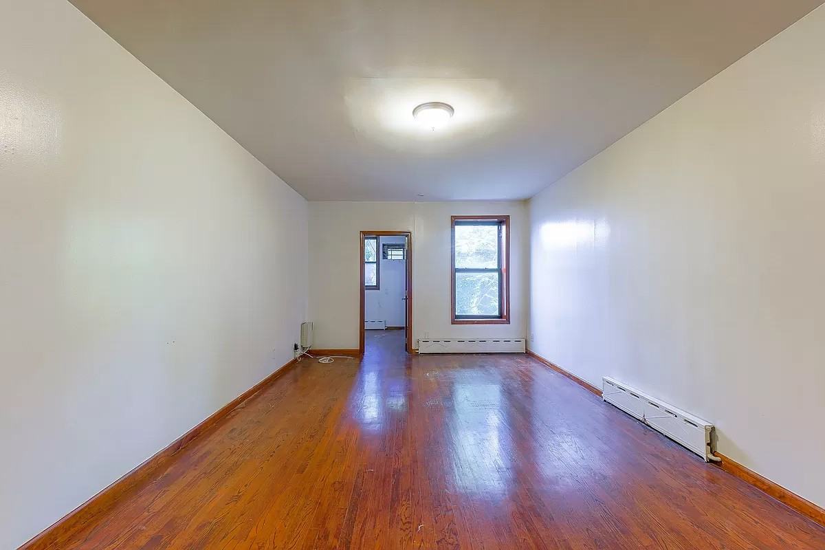 530 Warren Street #5 - Photo 3 of 8