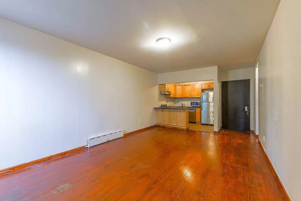 530 Warren Street #5 - Photo 4 of 8