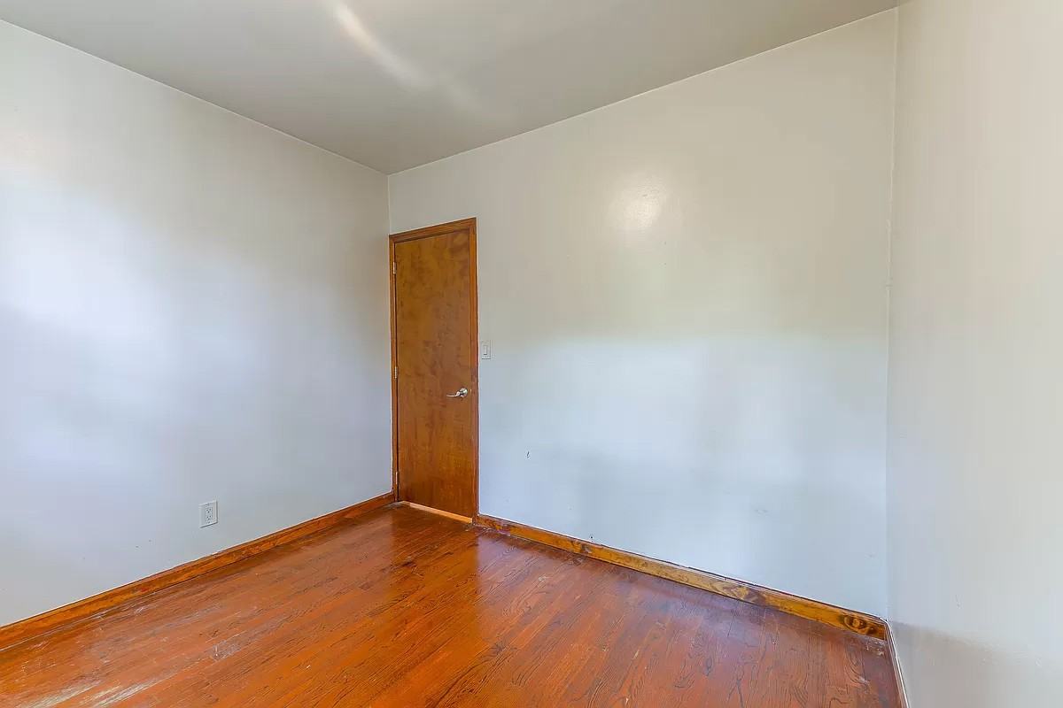 530 Warren Street #5 - Photo 5 of 8