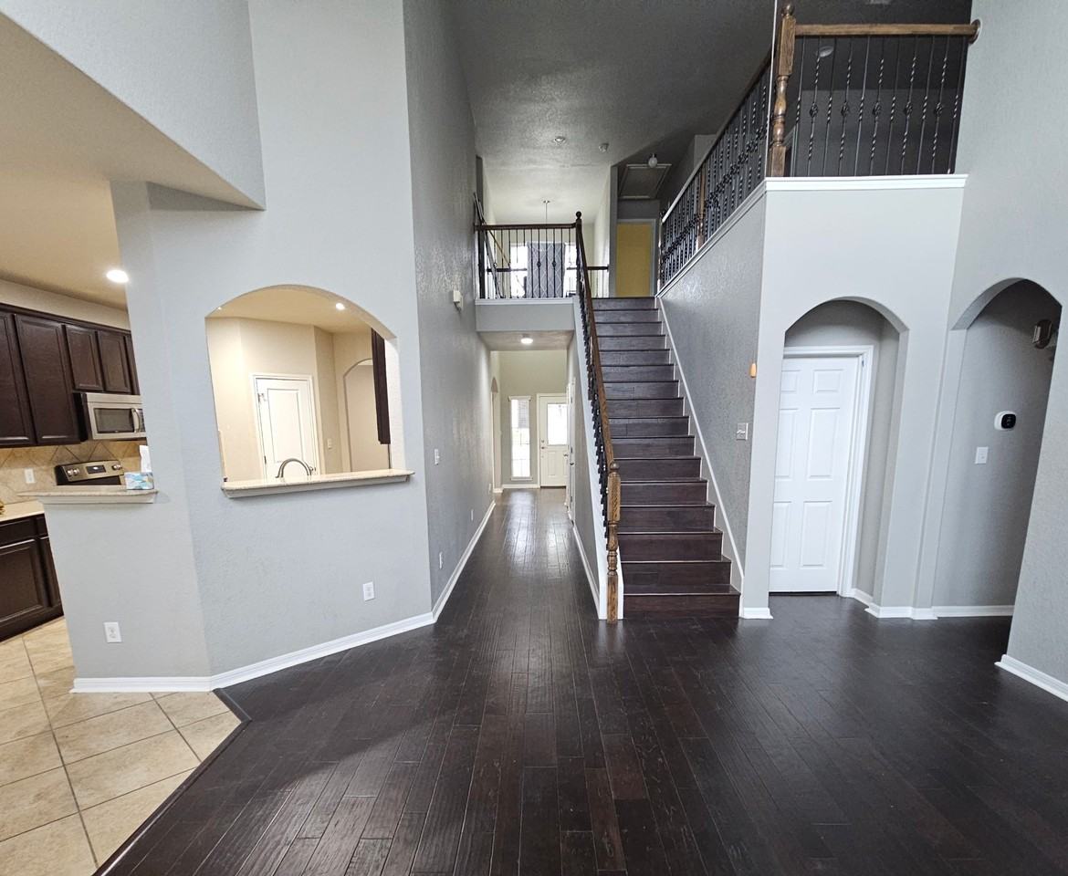 217 Ranch House Rd - Photo 4 of 11