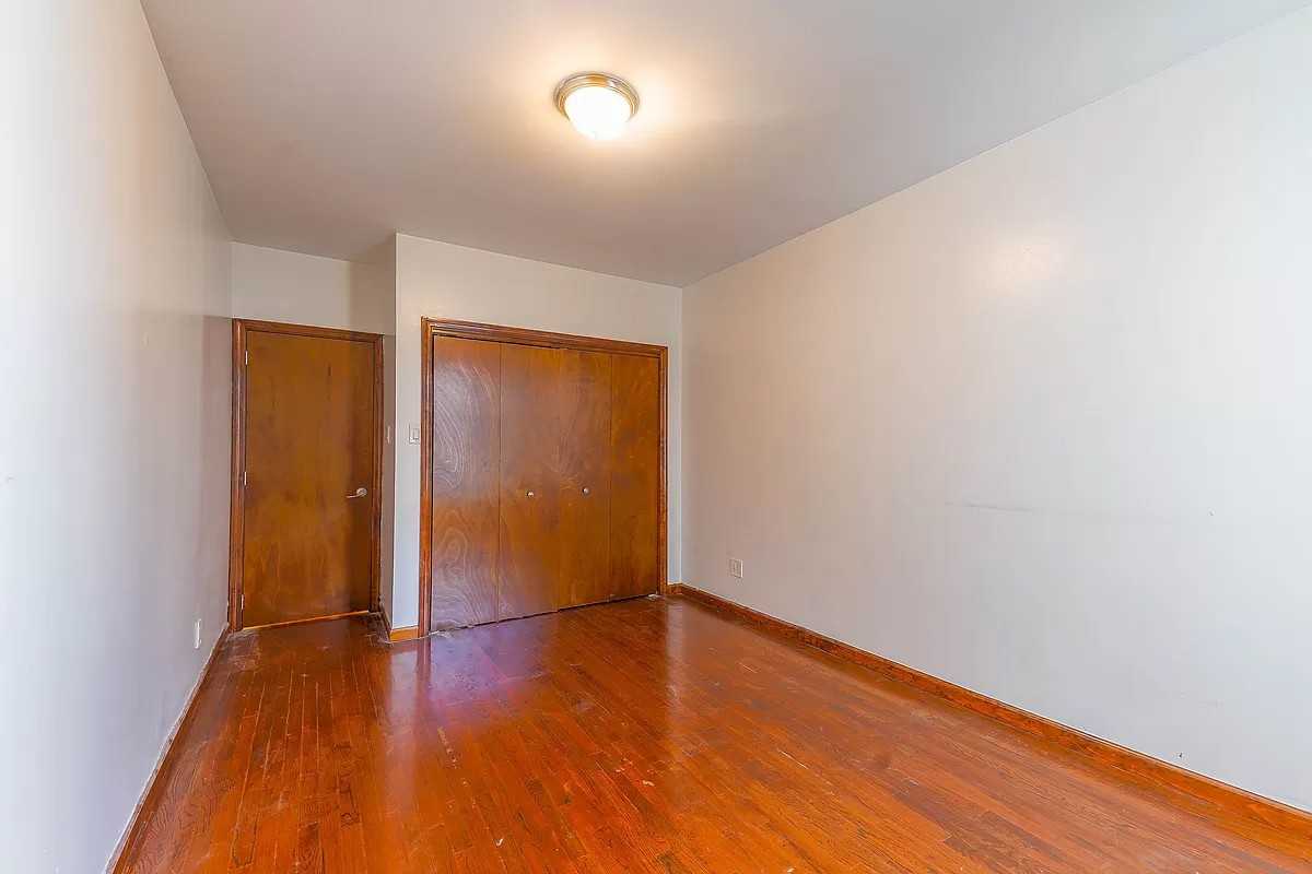 530 Warren Street #5 - Photo 6 of 8
