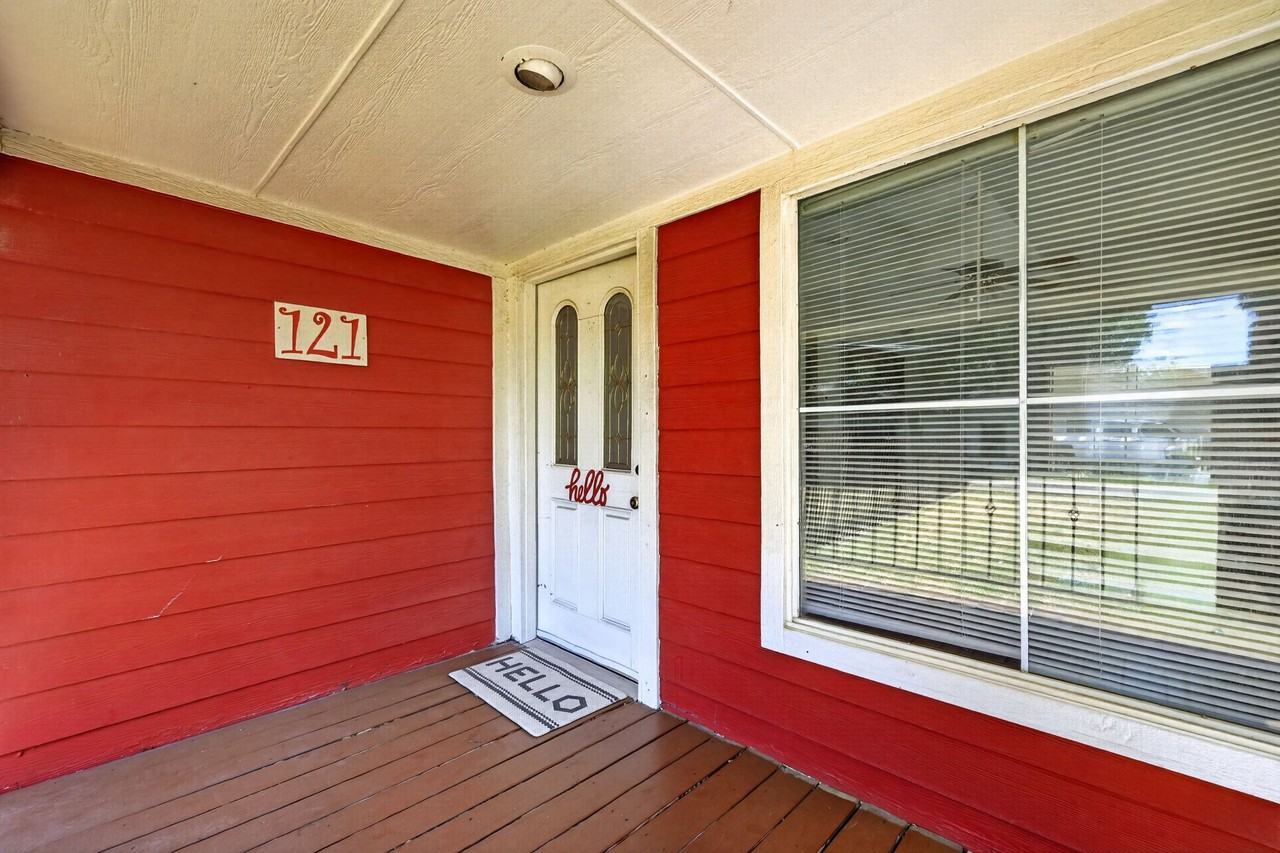 121 N Hamilton St - Photo 5 of 30
