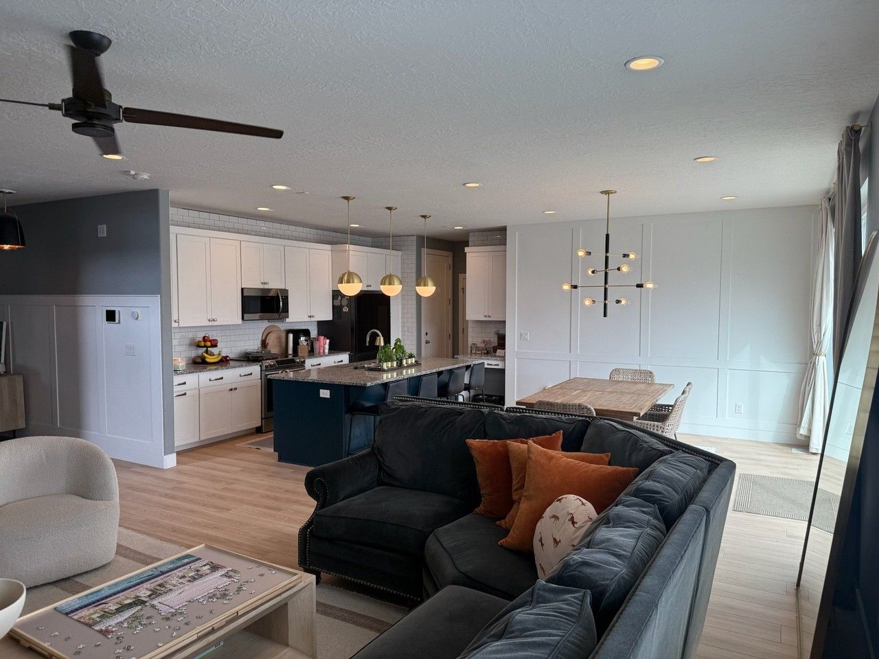 1023 W Salute Ln - Photo 2 of 20