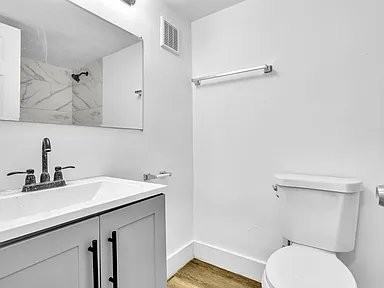1000 Nwth Terrace #103 - Photo 5 of 5