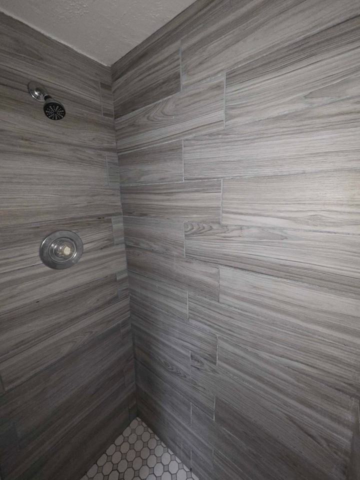828 E St #6 - Photo 5 of 10