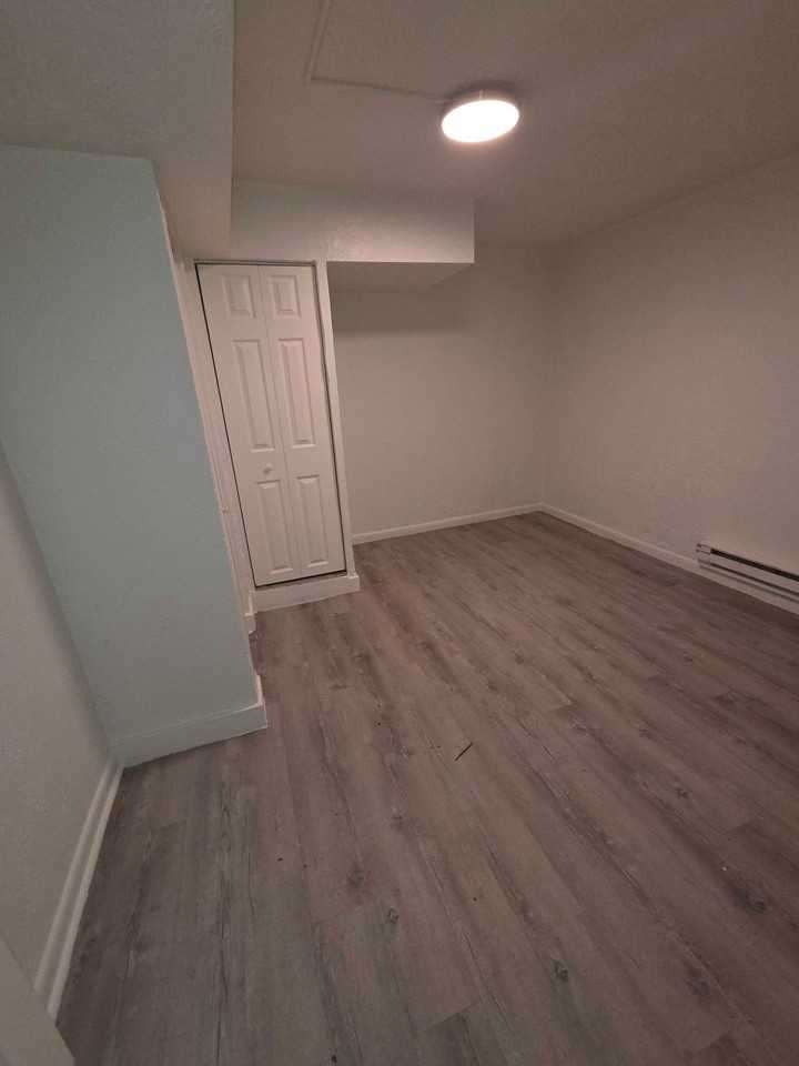 828 E St #6 - Photo 7 of 10
