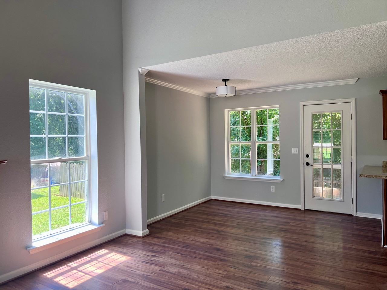 2207 Joann Dr - Photo 3 of 16