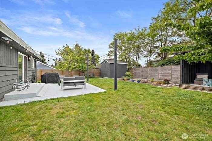 11303 14th Ave Sw - Photo 3 of 20