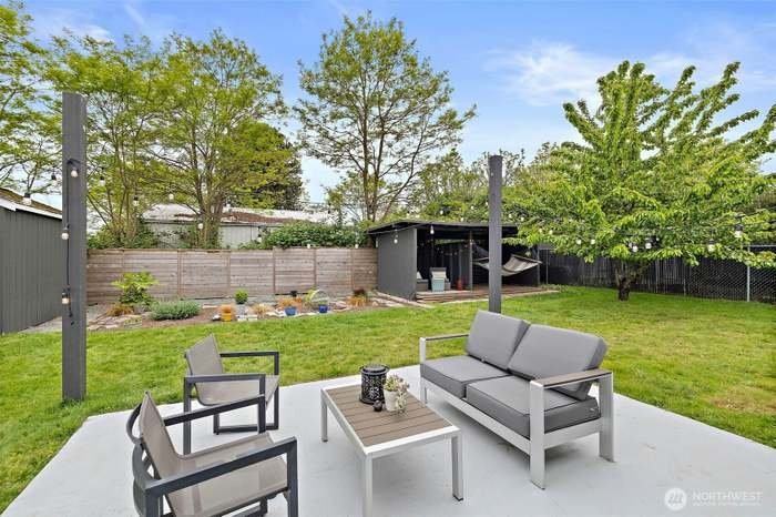 11303 14th Ave Sw - Photo 4 of 20