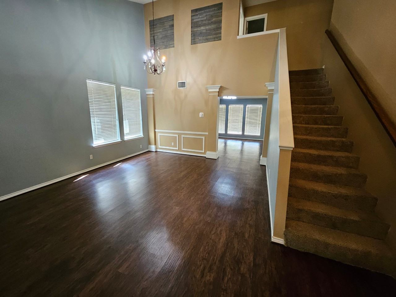 7630 Cedar Brook Dr - Photo 2 of 15